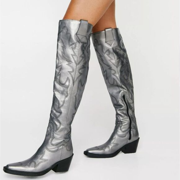 🆕👢🤠Nasty Gal Metallic Embroidered Cowboy Boots - Picture 2 of 12